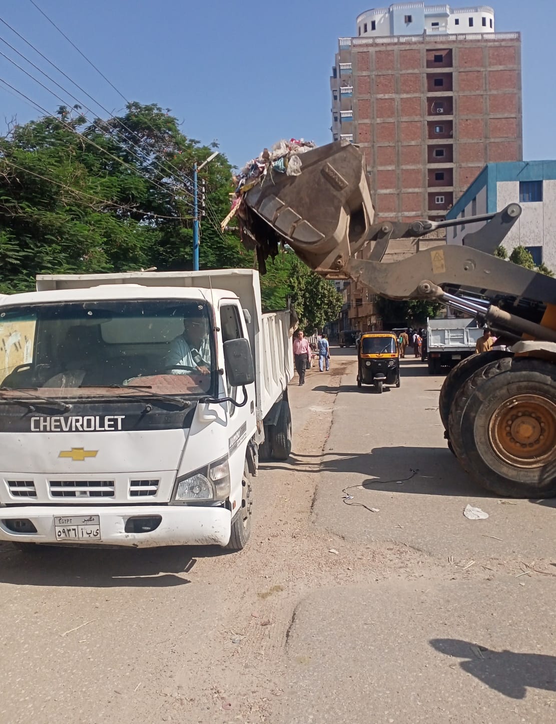 حملة مكبرة لتحسين خدمات النظافة والاشغالات في شوارع وقري مركز ومدينة ديروط