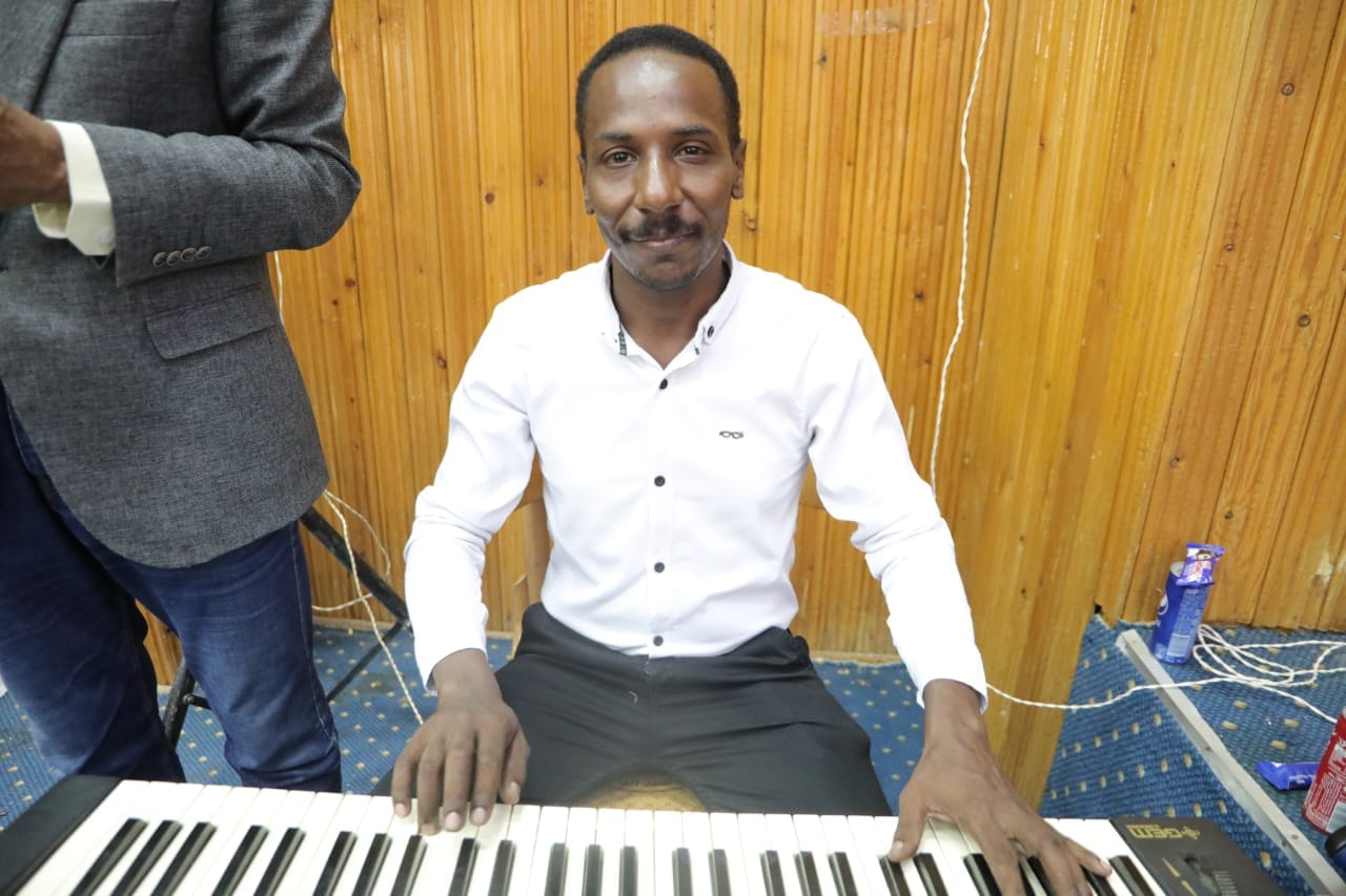 تعليم الوادى الجديد يكرم 34 طالب وطالبة فائزين بالأوليمبياد الدولى