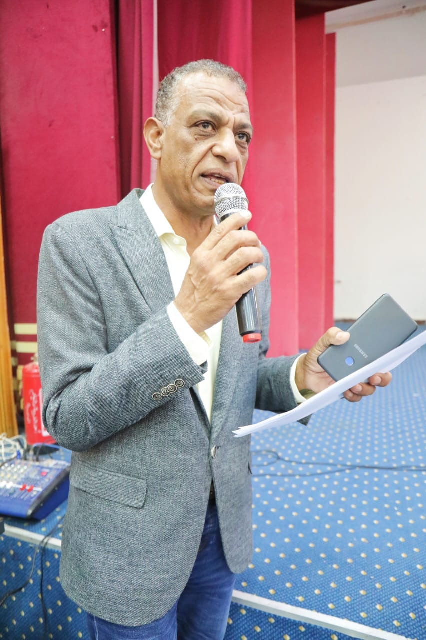 تعليم الوادى الجديد يكرم 34 طالب وطالبة فائزين بالأوليمبياد الدولى