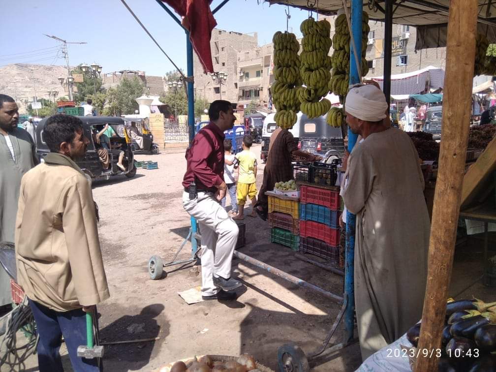 رئيس مركز ومدينة الغنايم ينفذ حملة إشغالات مكبرة بشوارع مدينة الغنايم