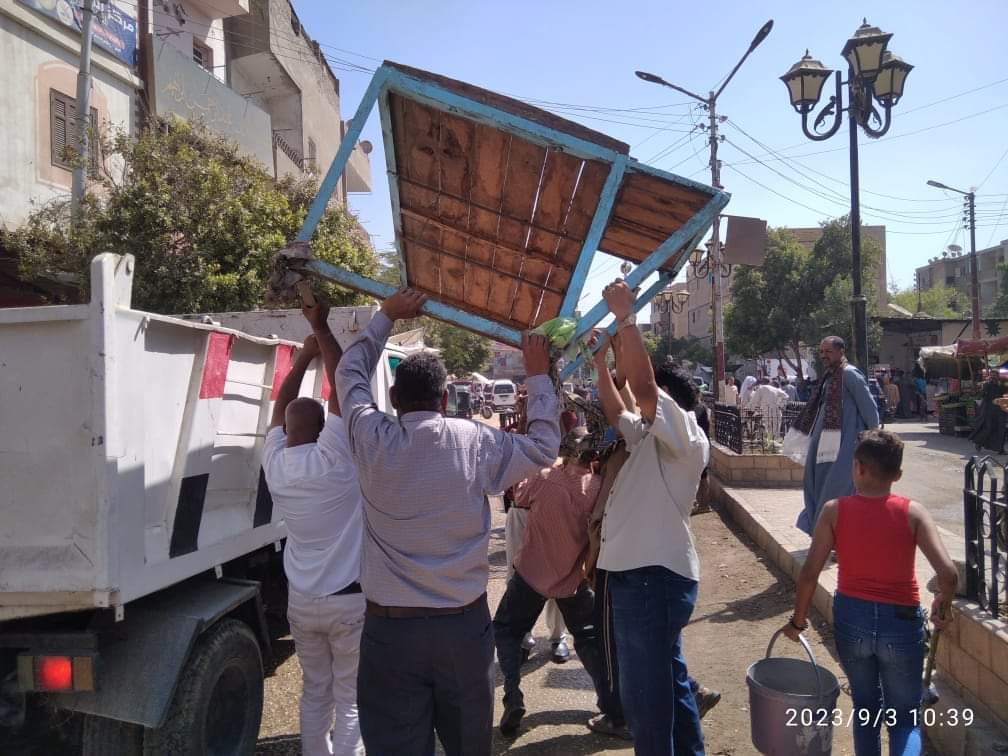 رئيس مركز ومدينة الغنايم ينفذ حملة إشغالات مكبرة بشوارع مدينة الغنايم