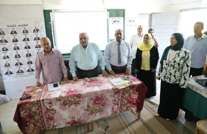 تعليم الوادى الجديد حقيبة تدريبية على لغة الإشارة للعاملين بالتعليم والمديريات الخدمية  