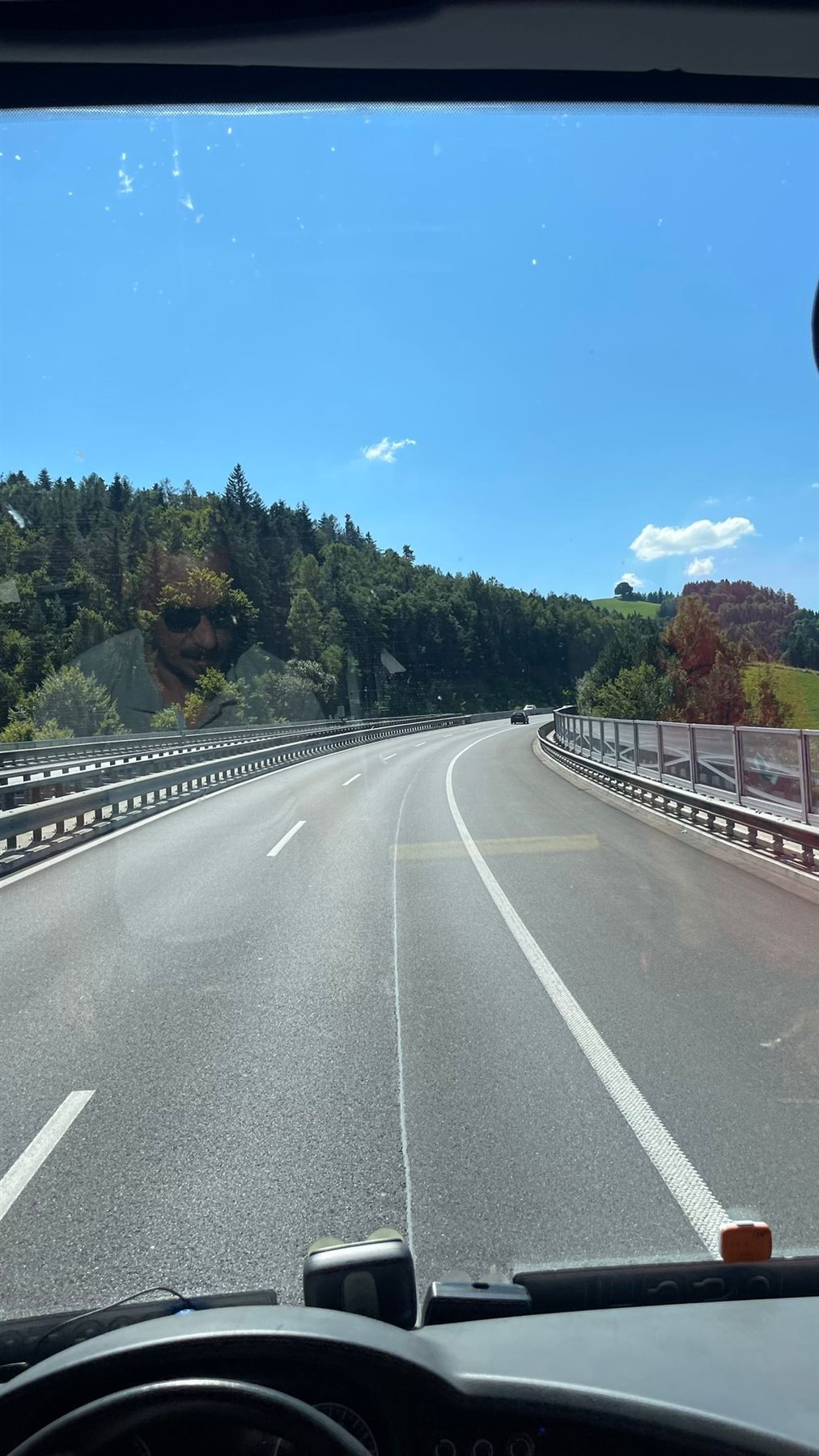 2f79d613-59df-4c17-bed5-768b05bd29da