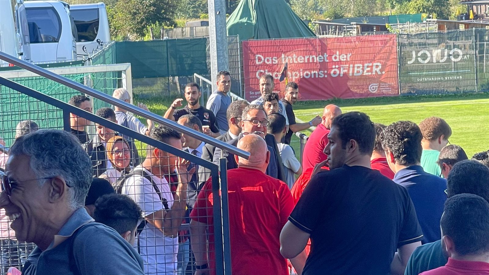 80327bdd-0558-4444-a2c9-9ee0deaa4097