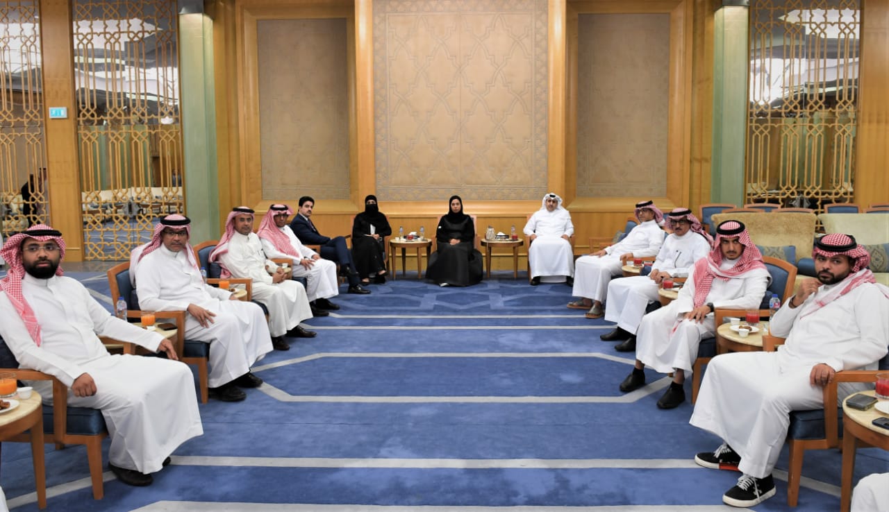 f2e4d9b5-a693-4eac-adb7-3df49026492d