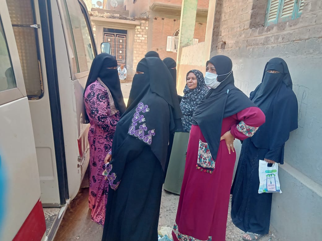 ندوة توعوية حول الصحة الإنجابية وتنظيم الأسرة والكشف المجاني لنساء قرية عواجة