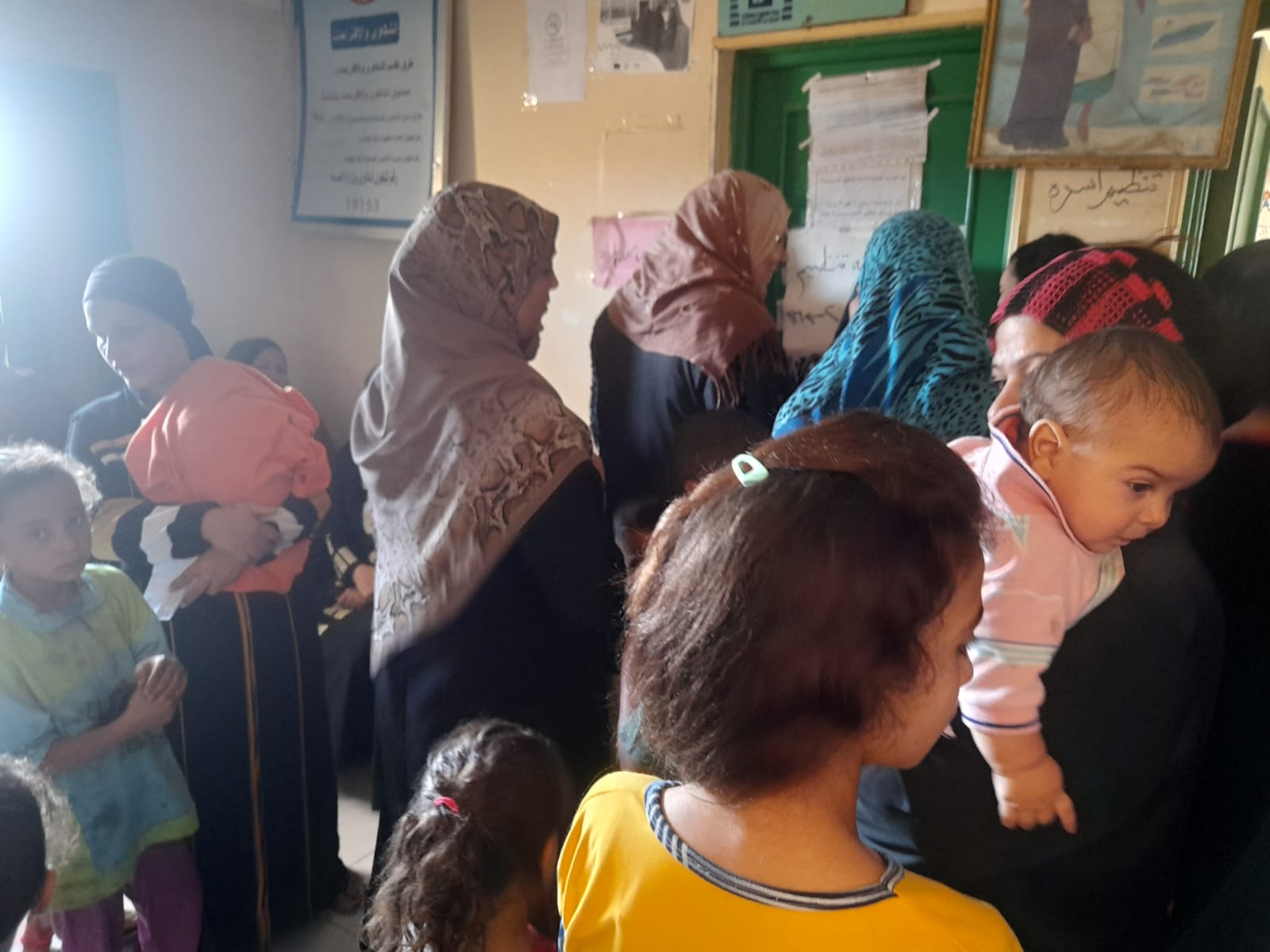 حملة توعية حول وسائل تنظيم الأسرة والكشف الطبي والأدوية المجاني بقرية صنبو