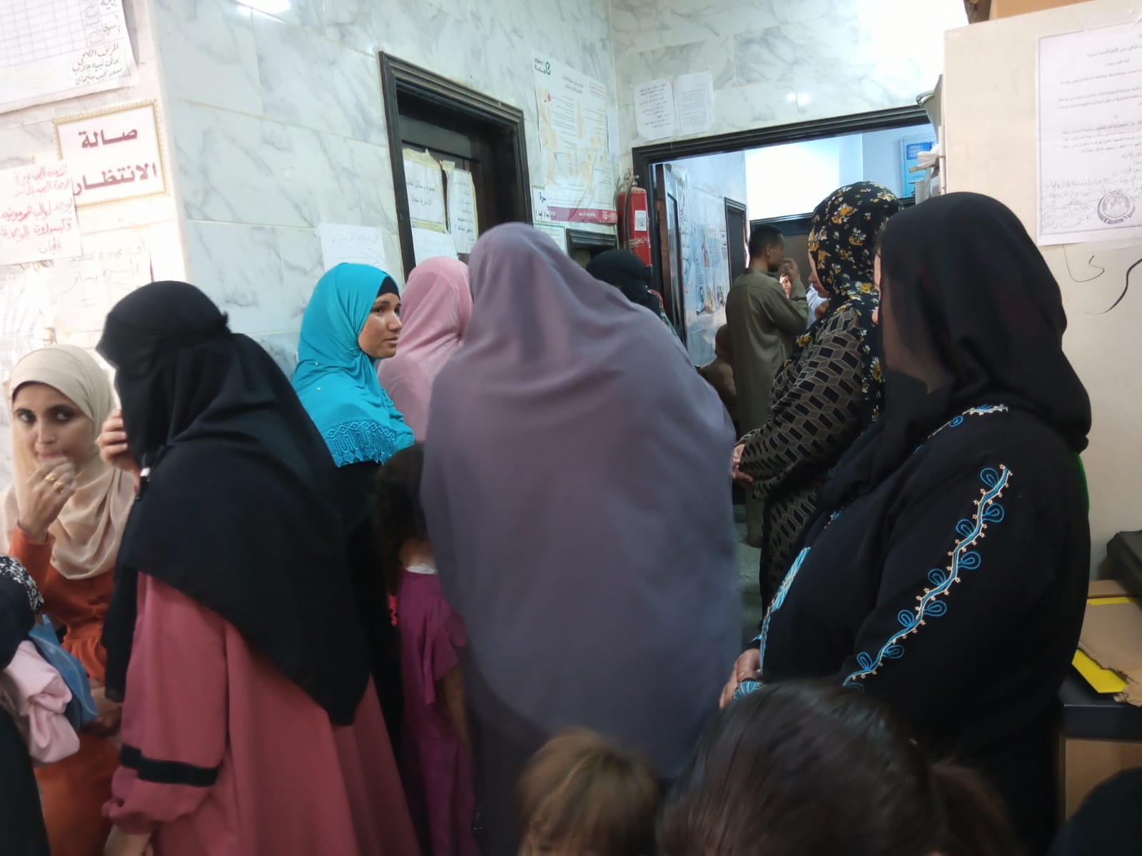 حملة توعية  بوسائل تنظيم الأسرة وتوفير الأدوية المجانية في قرية المناشي بديروط