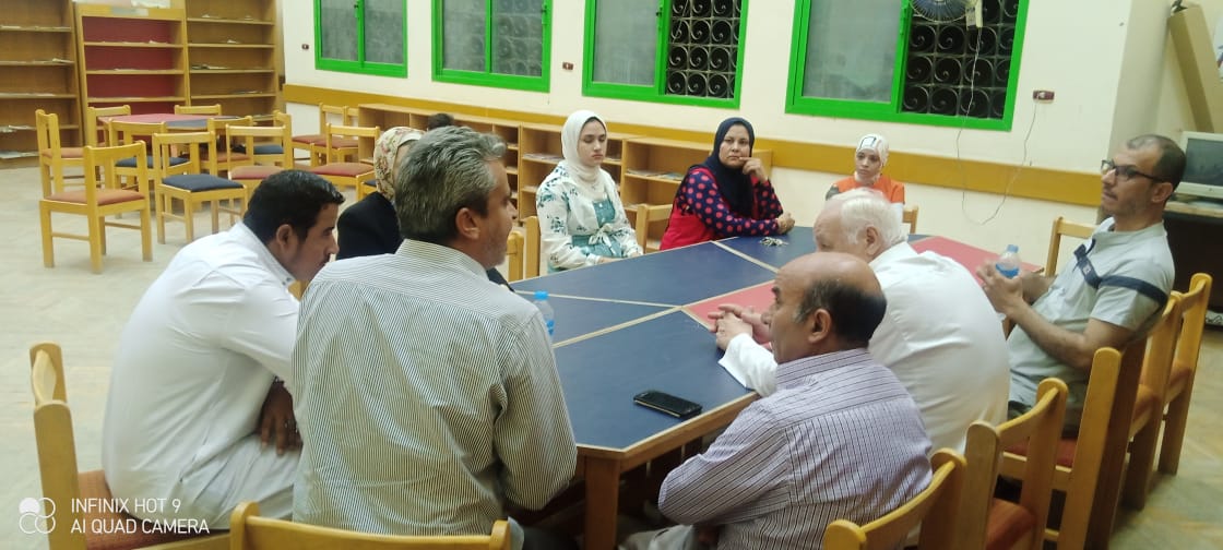 علم العروض و الترجمة الادبية من والي العربية في اللقاءات الادبية باسيوط