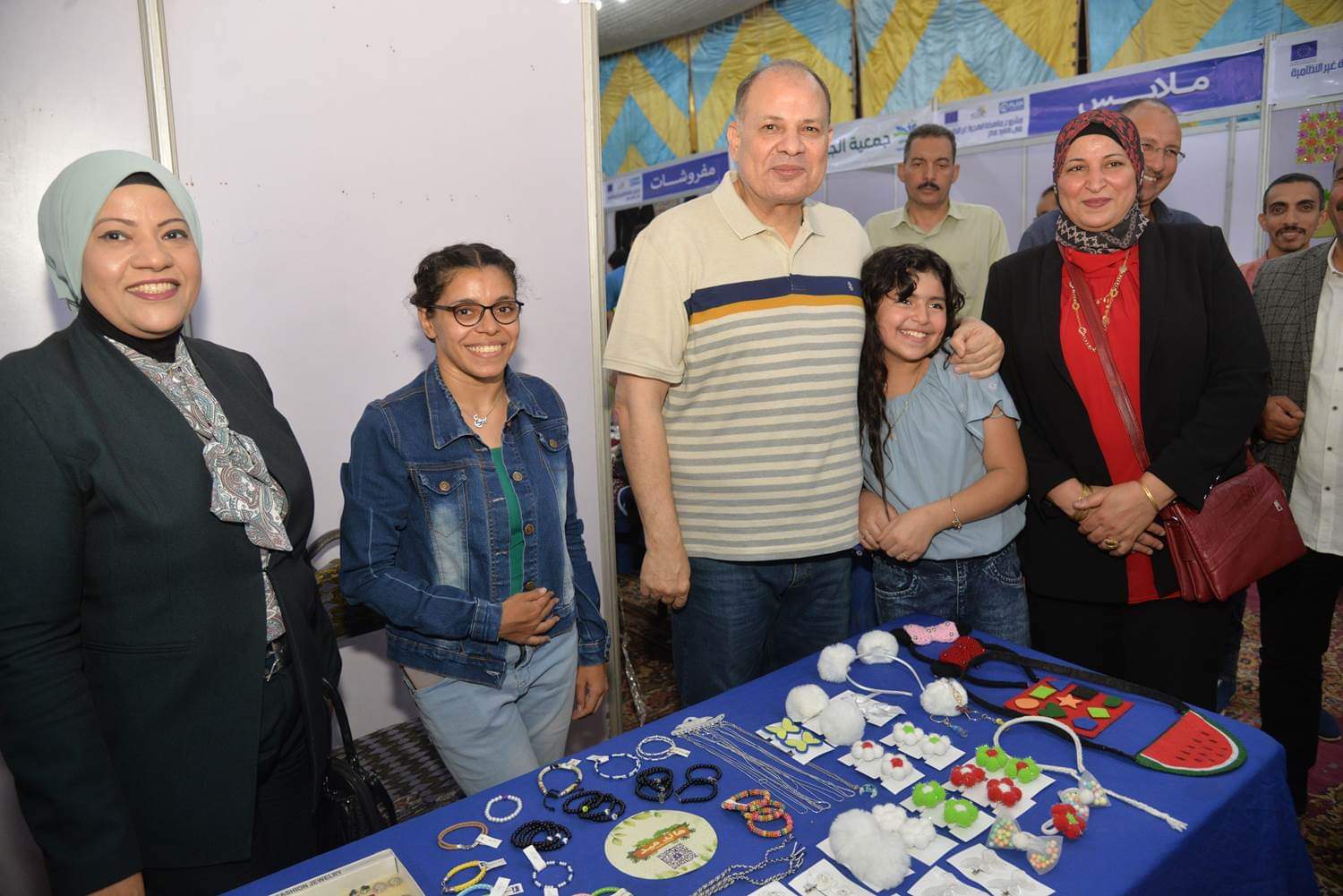 محافظ أسيوط يفتتح معرض الأسر المنتجة والمشروعات الصغيرة بجمعية الشبان المسلمين