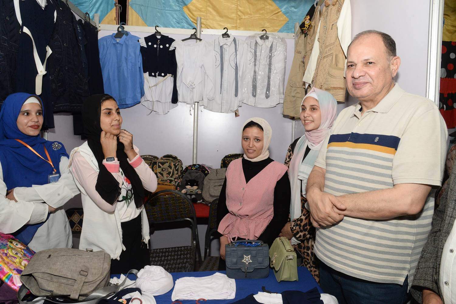 محافظ أسيوط يفتتح معرض الأسر المنتجة والمشروعات الصغيرة بجمعية الشبان المسلمين