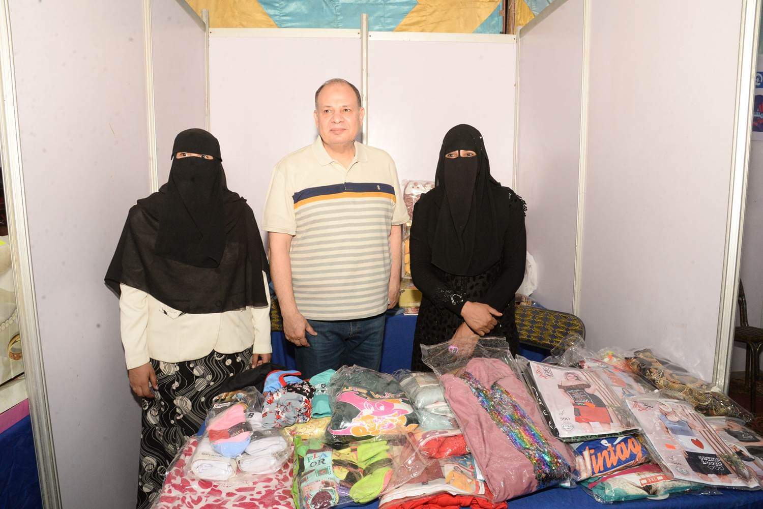 محافظ أسيوط يفتتح معرض الأسر المنتجة والمشروعات الصغيرة بجمعية الشبان المسلمين
