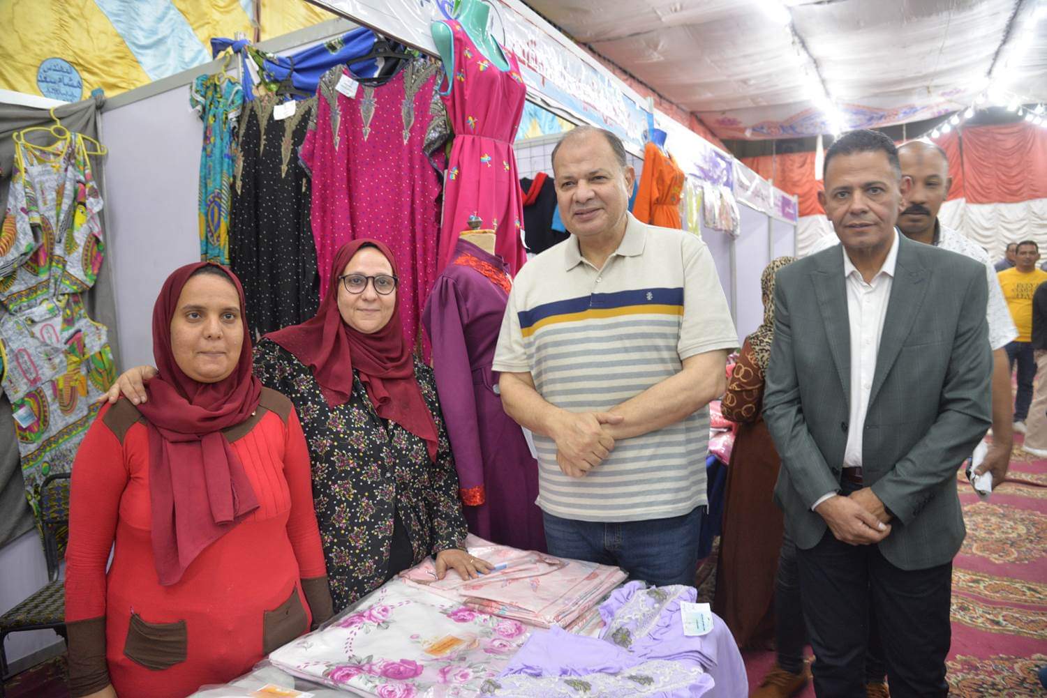 محافظ أسيوط يفتتح معرض الأسر المنتجة والمشروعات الصغيرة بجمعية الشبان المسلمين