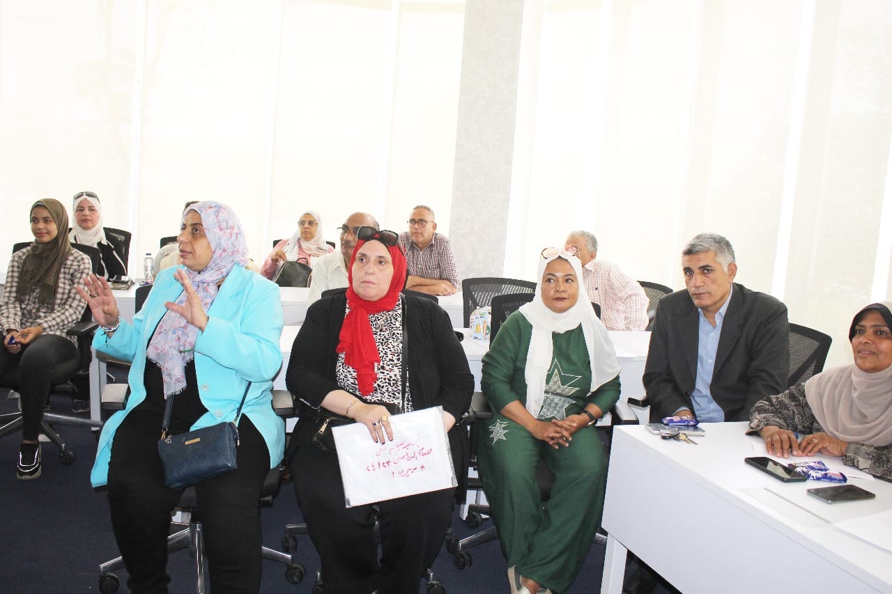 تعليم الوادى الجديد يشارك ورشة عمل لغة الإشارة فى العمليات الحسابية