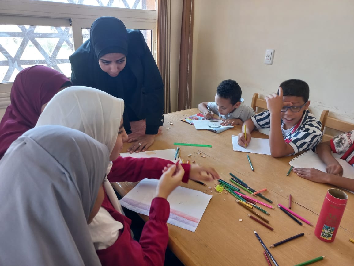 ورشة فنية للأطفال بثقافة جمال عبدالناصر ببني مر بأسيوط 