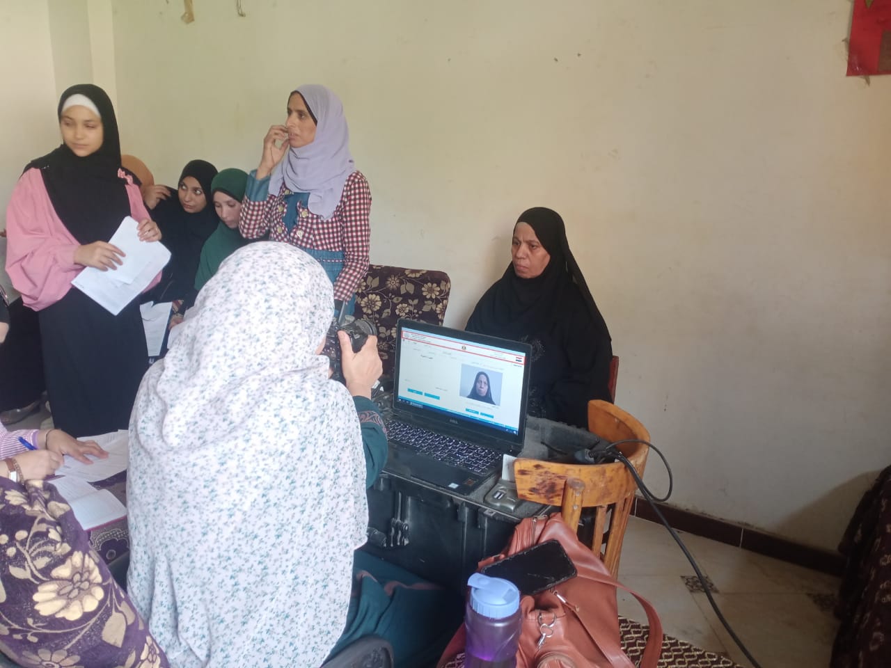 القومي للمراة باسيوط يستخرج 90 بطاقة رقم قومي للسيدات بقرية الشيخ شحاتة