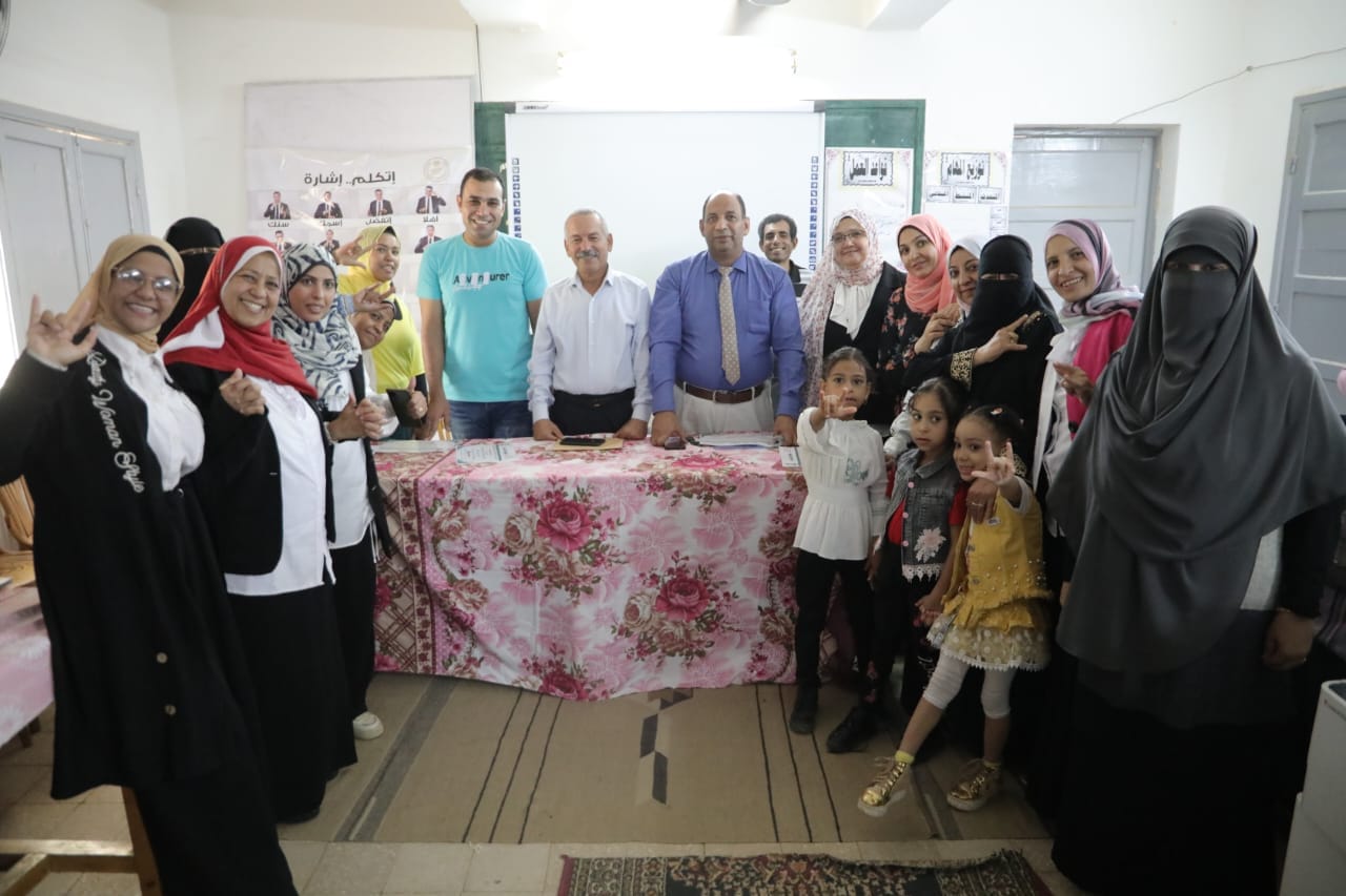 ختام فعاليات الحقيبة التدريبية للغة الإشارة للعاملين بالتعليم والمديريات الخدمية 