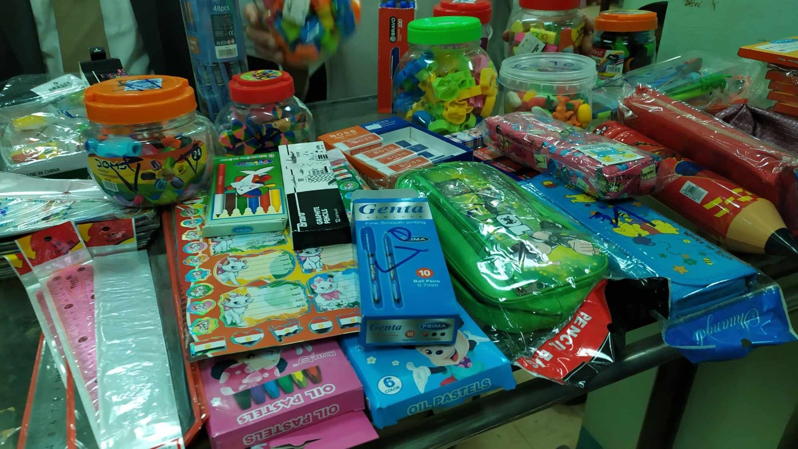 تعليم الداخلة ينظم معرض مستلزمات المدارس بالتعاون مع الجمعية الشرعية