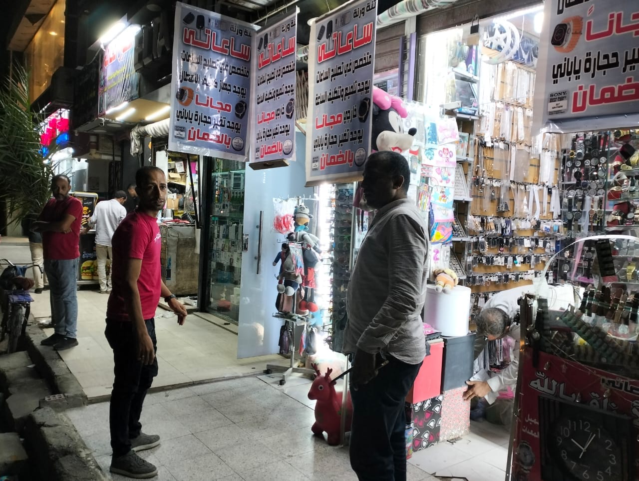 حي شرق اسيوط يشن حملة لرفع الاشغالات في شارع الجلاء