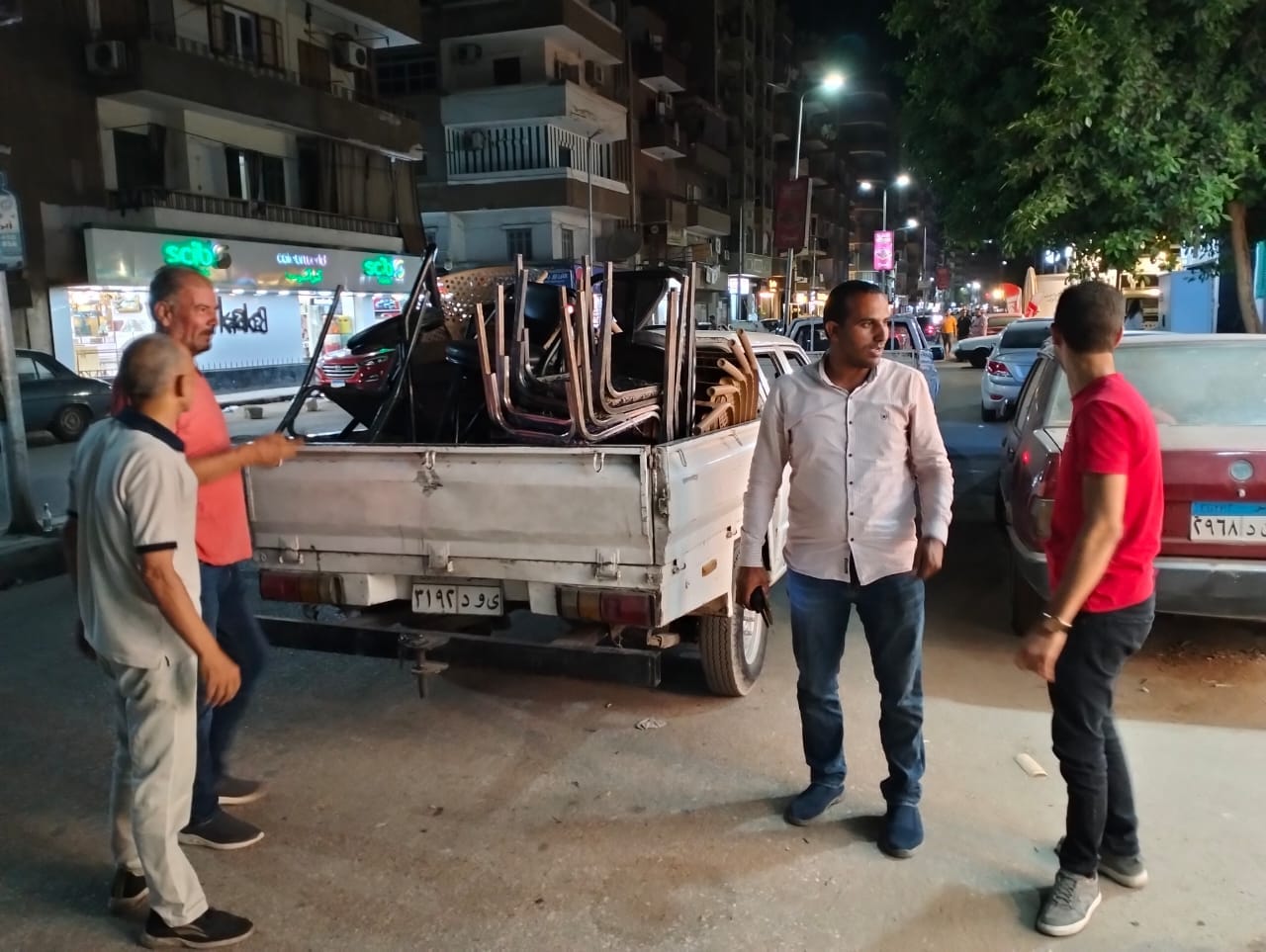 حي شرق اسيوط يشن حملة لرفع الاشغالات في شارع الجلاء