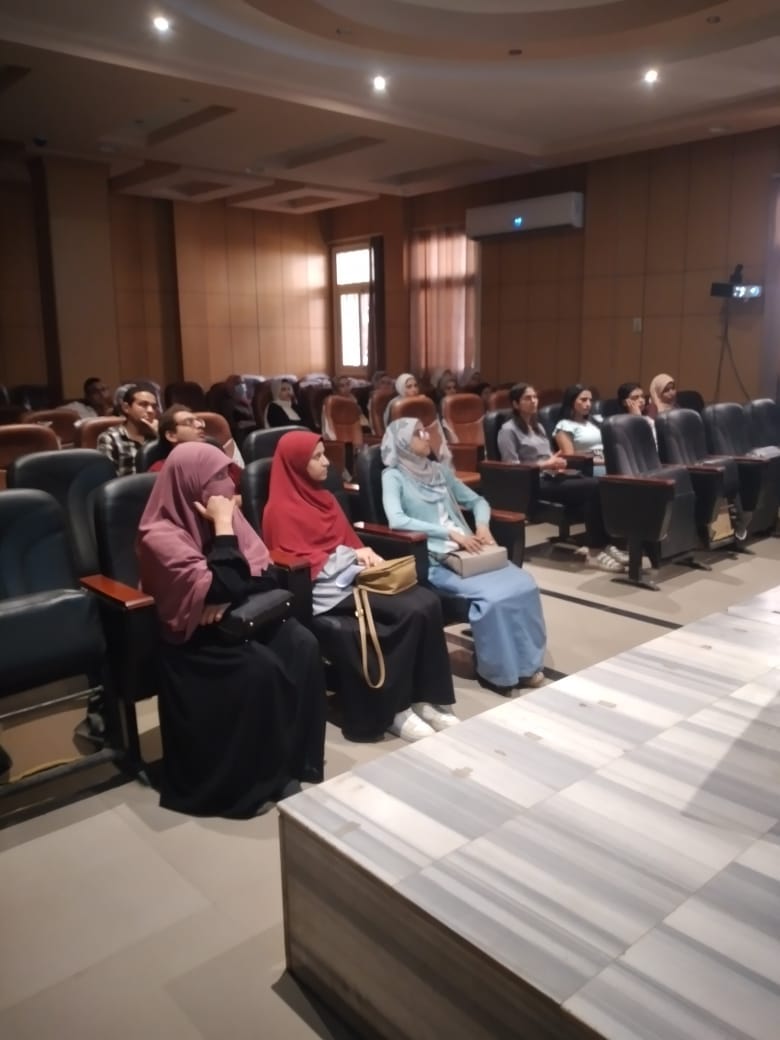 دورة تدريبية لـ 25 ممارس علاج الطبيعي علي أحدث الأساليب العلاجية باسيوط