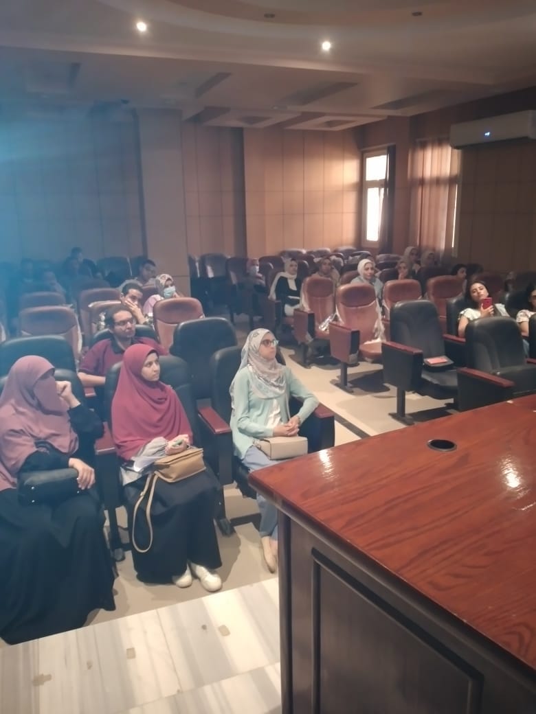 دورة تدريبية لـ 25 ممارس علاج الطبيعي علي أحدث الأساليب العلاجية باسيوط