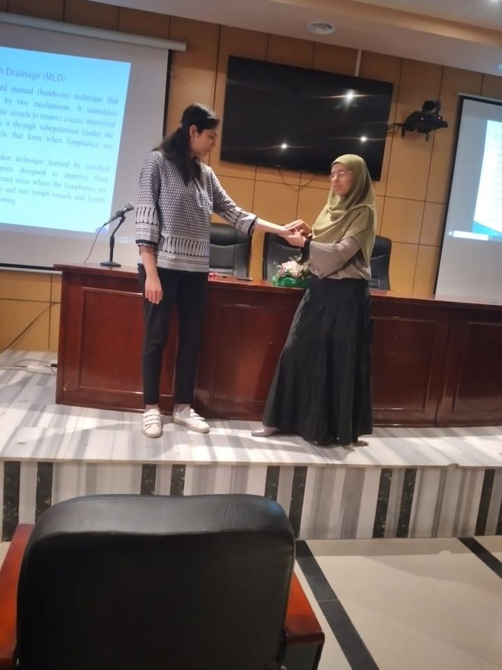 دورة تدريبية لـ 25 ممارس علاج الطبيعي علي أحدث الأساليب العلاجية باسيوط