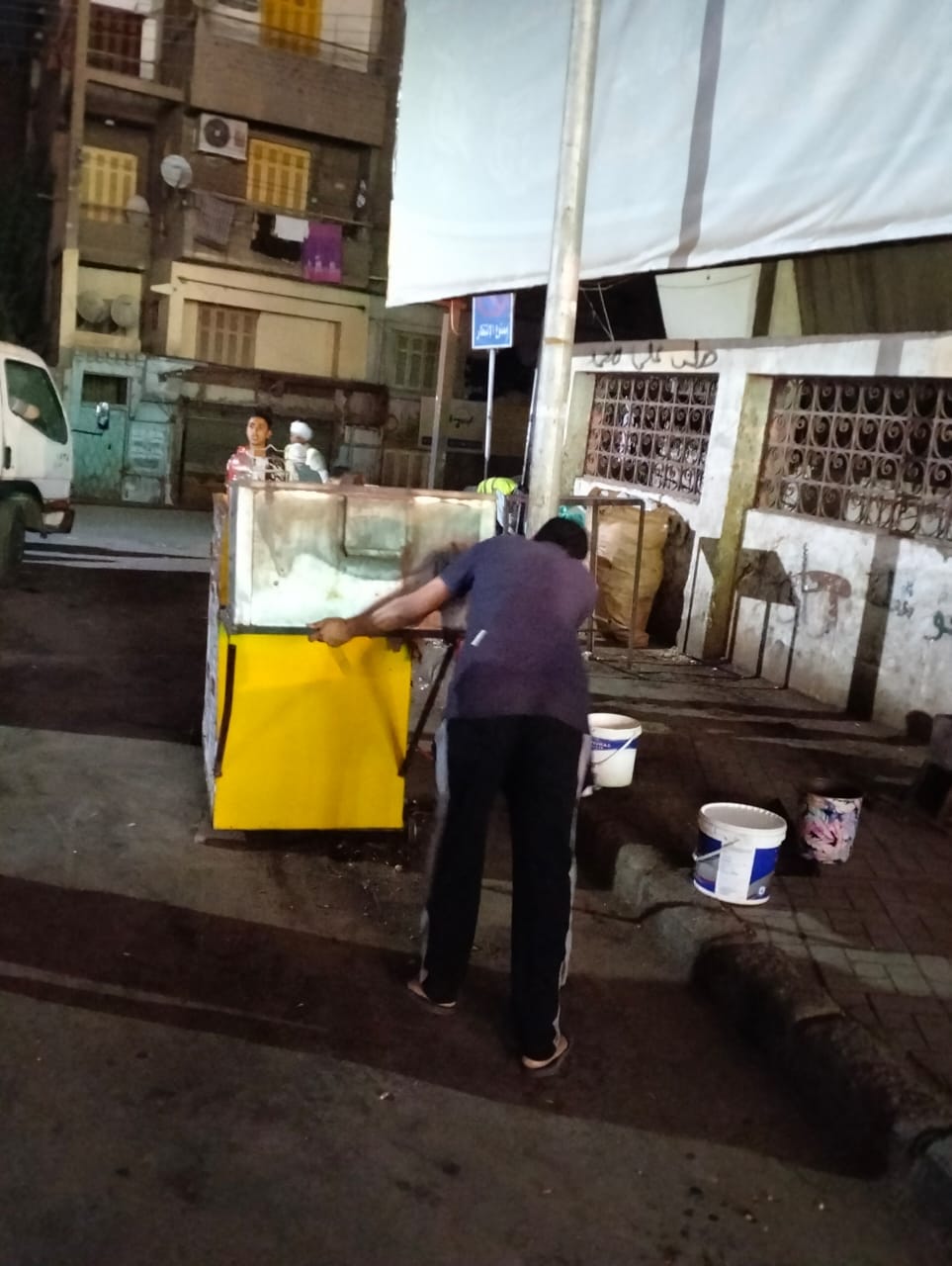 حملة مكبرة لازالة الاشغالات تجوب شوارع حي شرق اسيوط