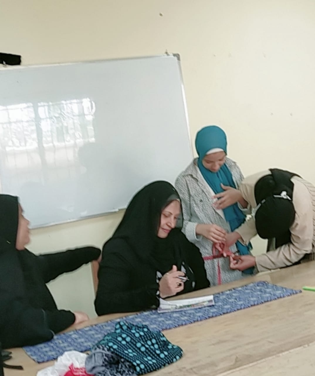 ثقافة جمال عبدالناصر ببني مر تبتدع في ورش التفصيل والخياطة