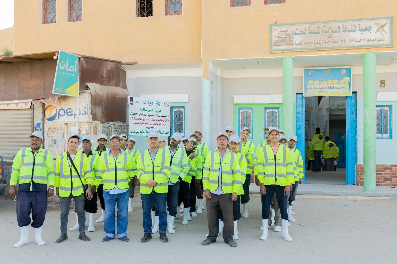 محافظ أسيوط يشيد بحملة 