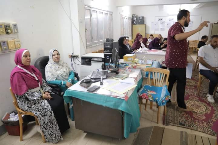 تعليم الوادى الجديد ينفذ برنامج تدريبى للموجهين والمعلمين لتنمية مهارات الفرنسية