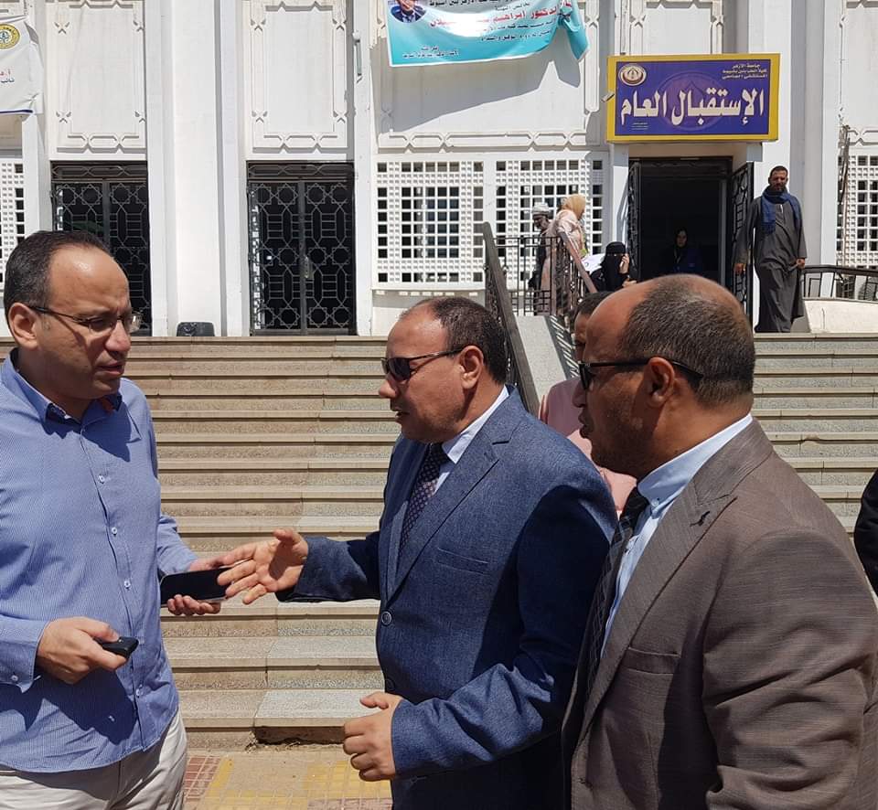 نائب رئيس جامعة الأزهر للوجه القبلي يتفقد المستشفى الجامعي بأسيوط