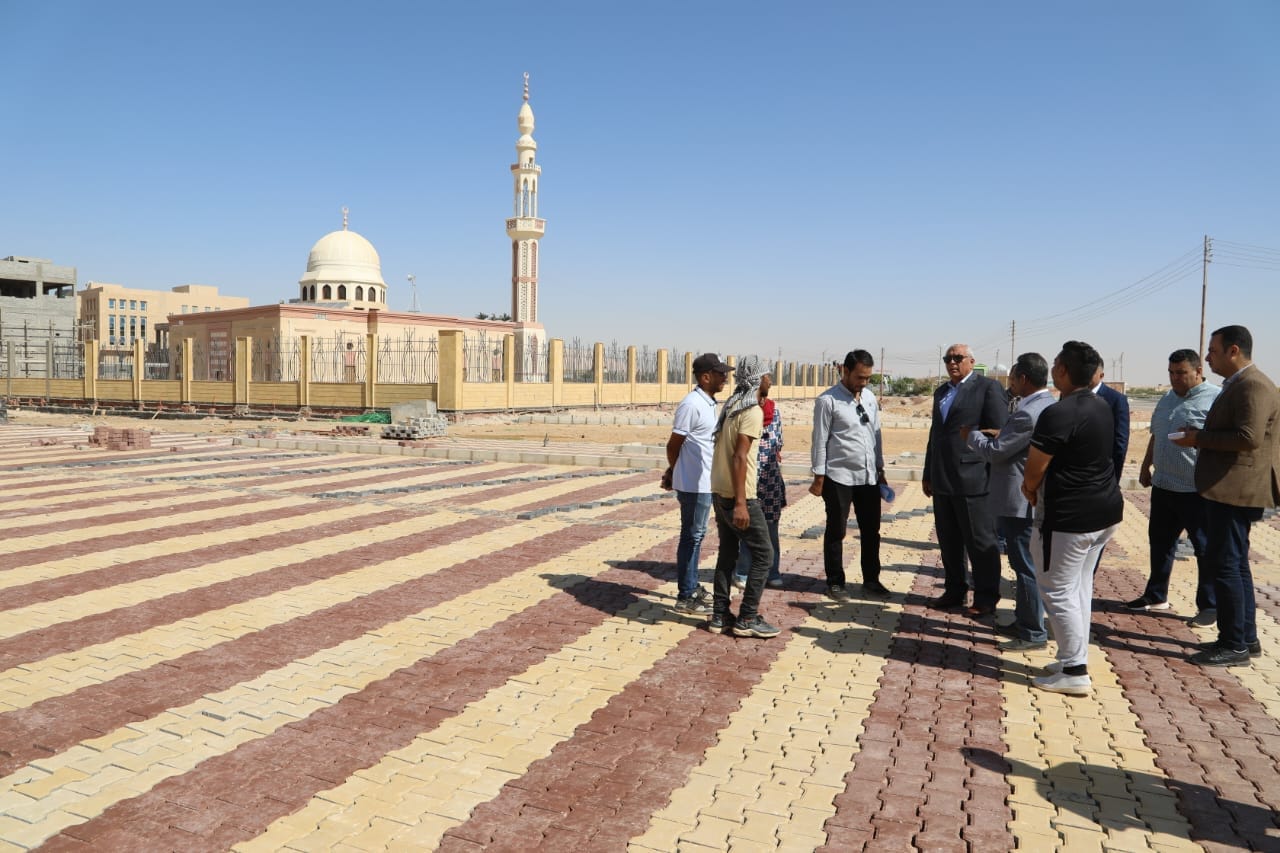 محافظ الوادي الجديد يتابع التجهيزات النهائية بمقر 