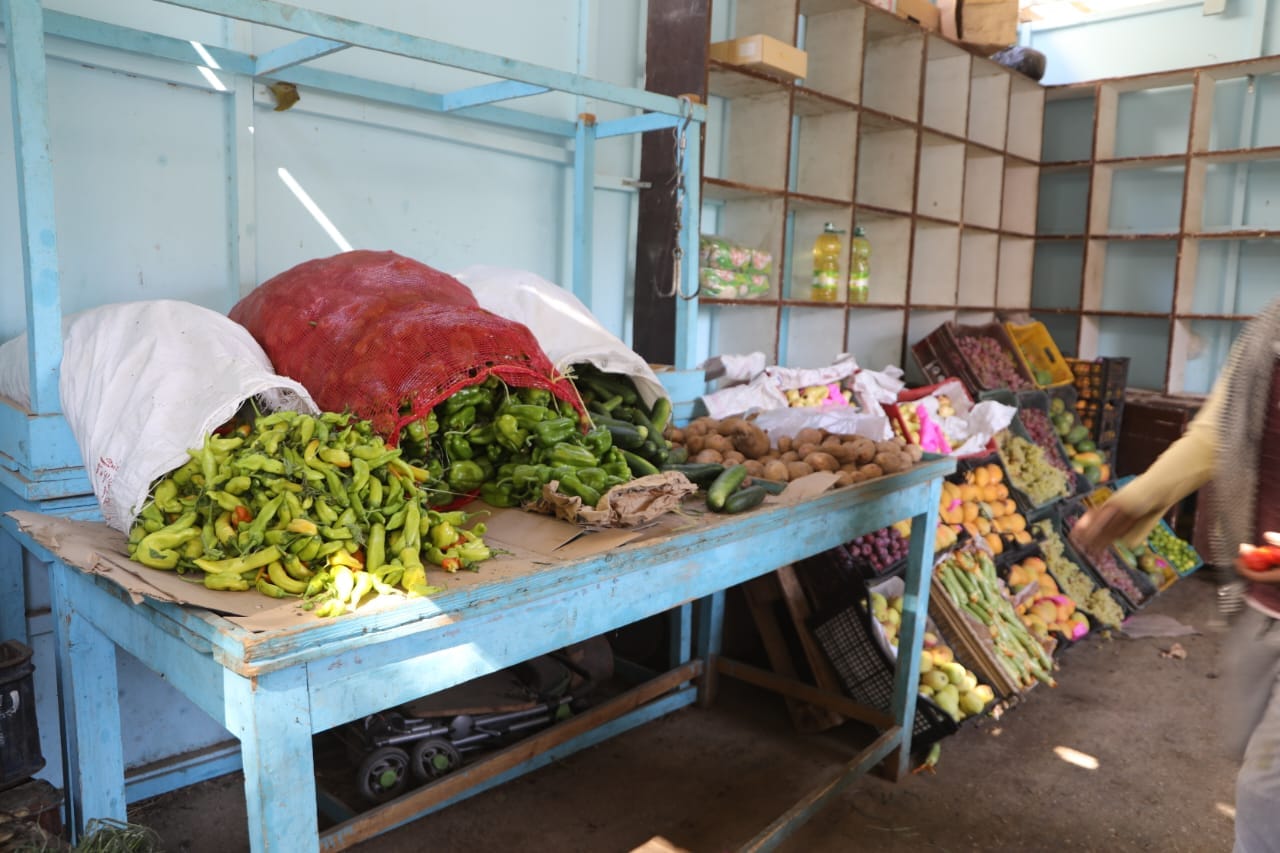 محافظة الوادي الجديد تستمر في طرح الدواجن والخضروات والفاكهة بأسعار مخفضة للمواطنين