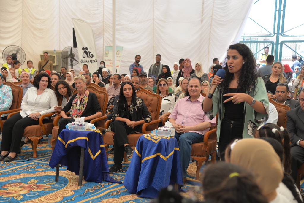 محافظ أسيوط ورئيسة القومي للمرأة يشهدان ميسرات نورة للفتيات بقرى حياة كريمة