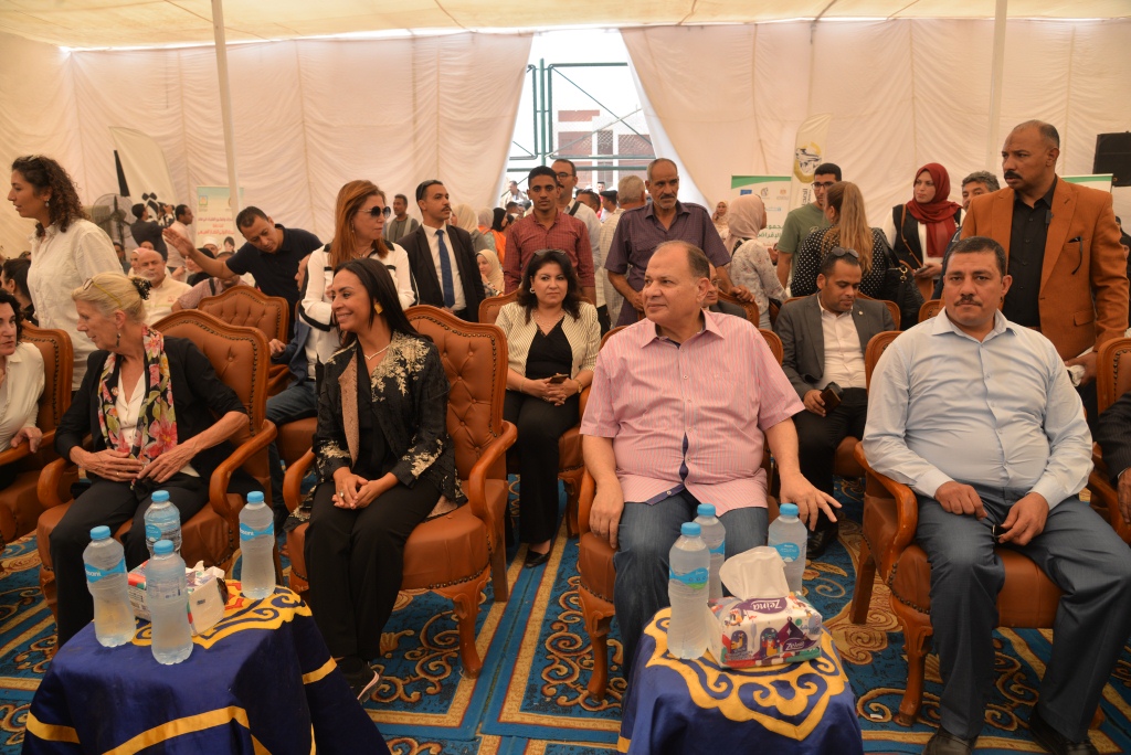 محافظ أسيوط ورئيسة القومي للمرأة يشهدان ميسرات نورة للفتيات بقرى حياة كريمة