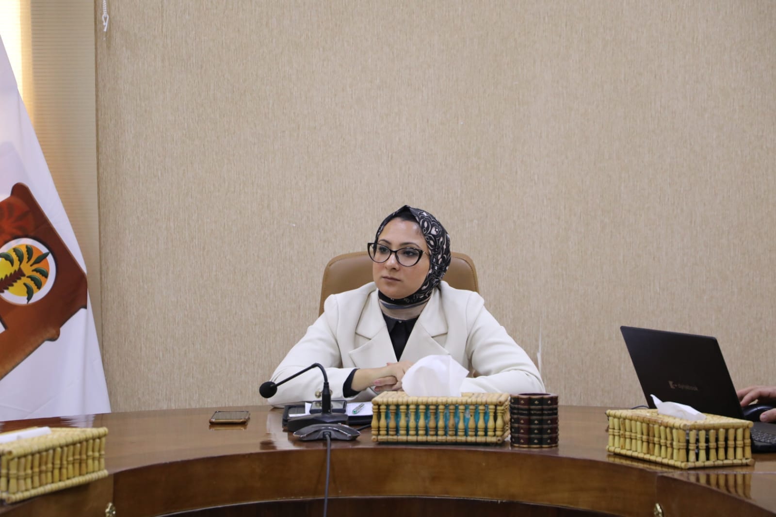 نائب محافظ الوادي الجديد تتابع أعمال لجنة المبادرة الوطنية للمشروعات الخضراء الذكية 