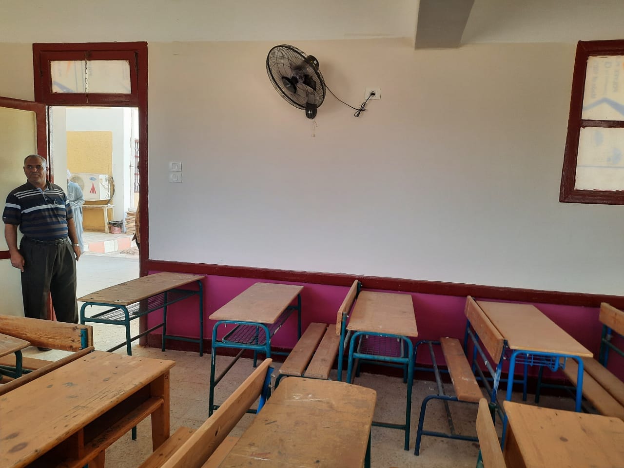 تعليم الوادى الجديد  لجان ميدانية للوقوف على جاهزية مدارس باريس للعام الدراسى 