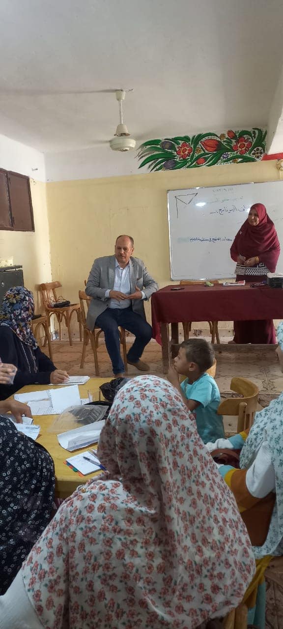 تعليم الوادى الجديد  لجان ميدانية للوقوف على جاهزية مدارس باريس للعام الدراسى 