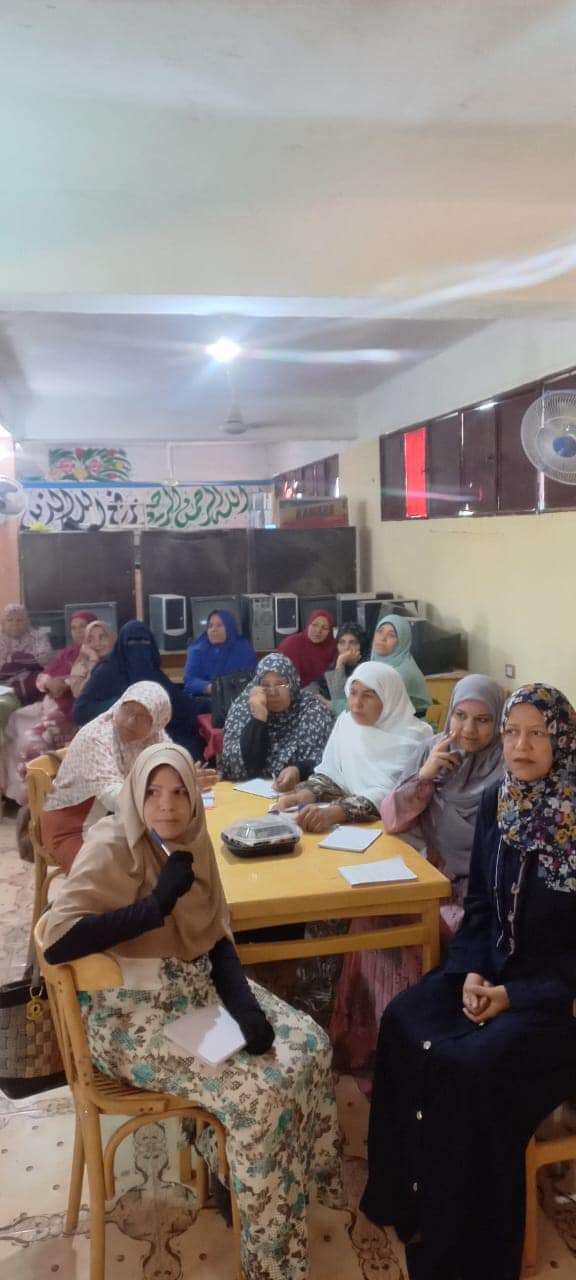 تعليم الوادى الجديد  لجان ميدانية للوقوف على جاهزية مدارس باريس للعام الدراسى 