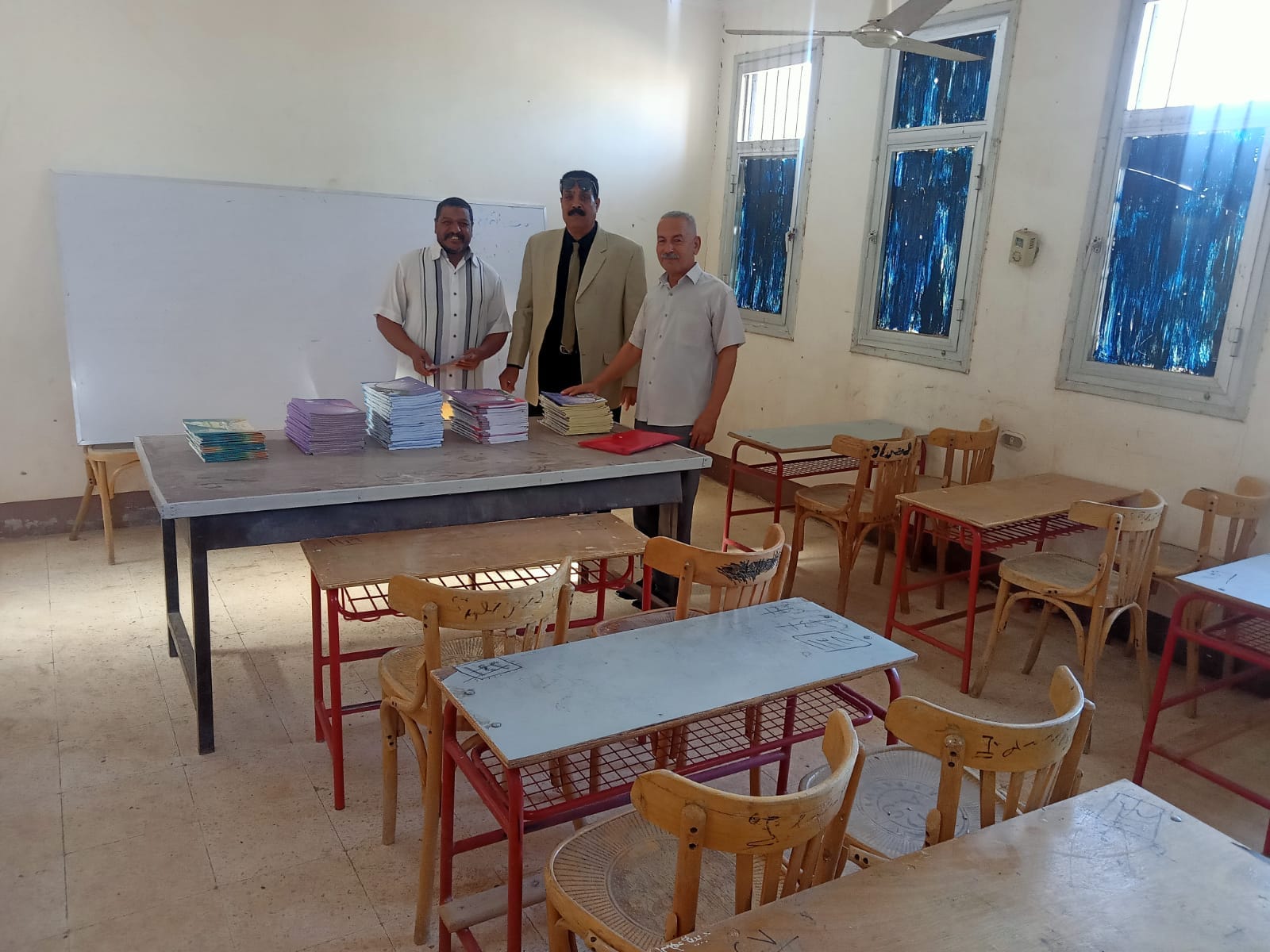 تعليم الوادى الجديد  لجان ميدانية للوقوف على جاهزية مدارس باريس للعام الدراسى 