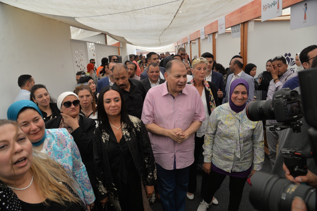 رئيسة المجلس القومي للمرأة و محافظ أسيوط يتابعان مبادرة 