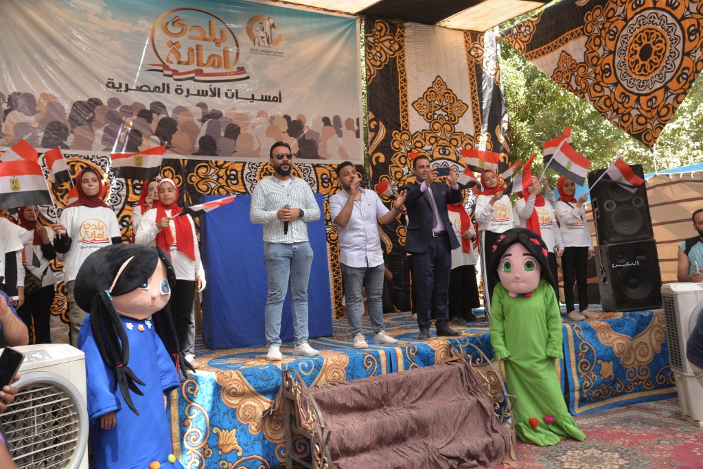 محافظ أسيوط ورئيس المجلس القومي للمرأة يشهدان أمسية 