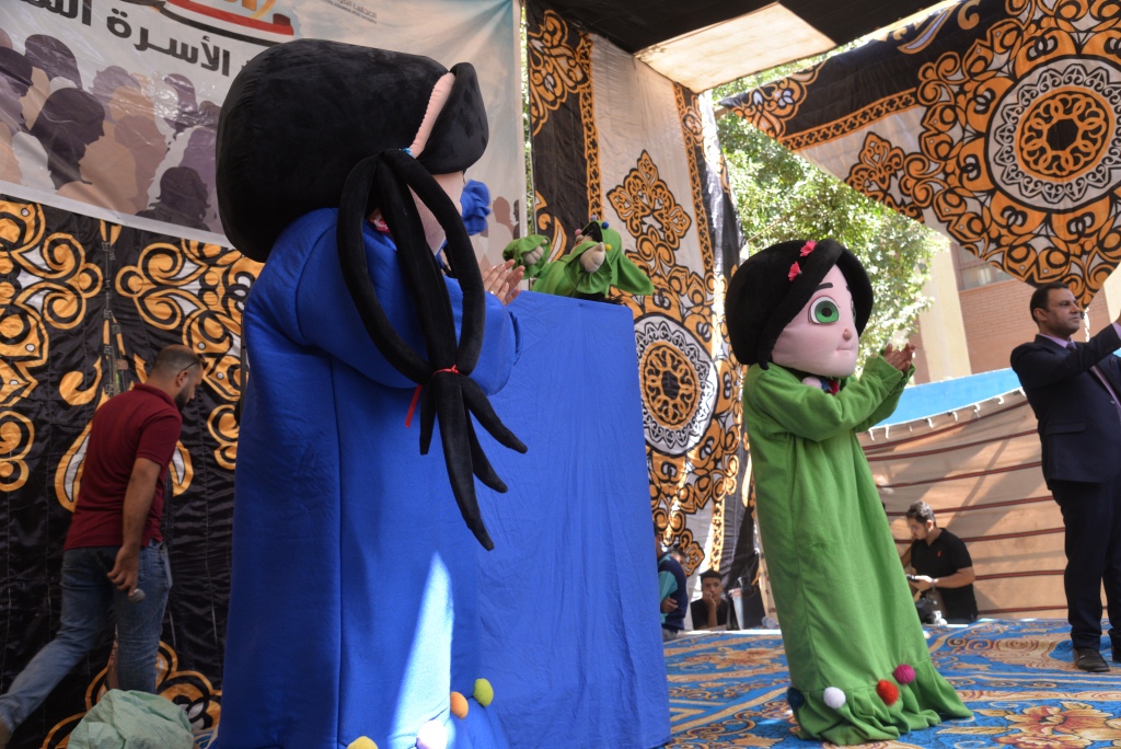 محافظ أسيوط ورئيس المجلس القومي للمرأة يشهدان أمسية 