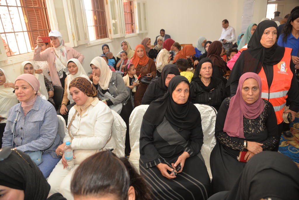 محافظ أسيوط ورئيس المجلس القومي للمرأة يشهدان أمسية 