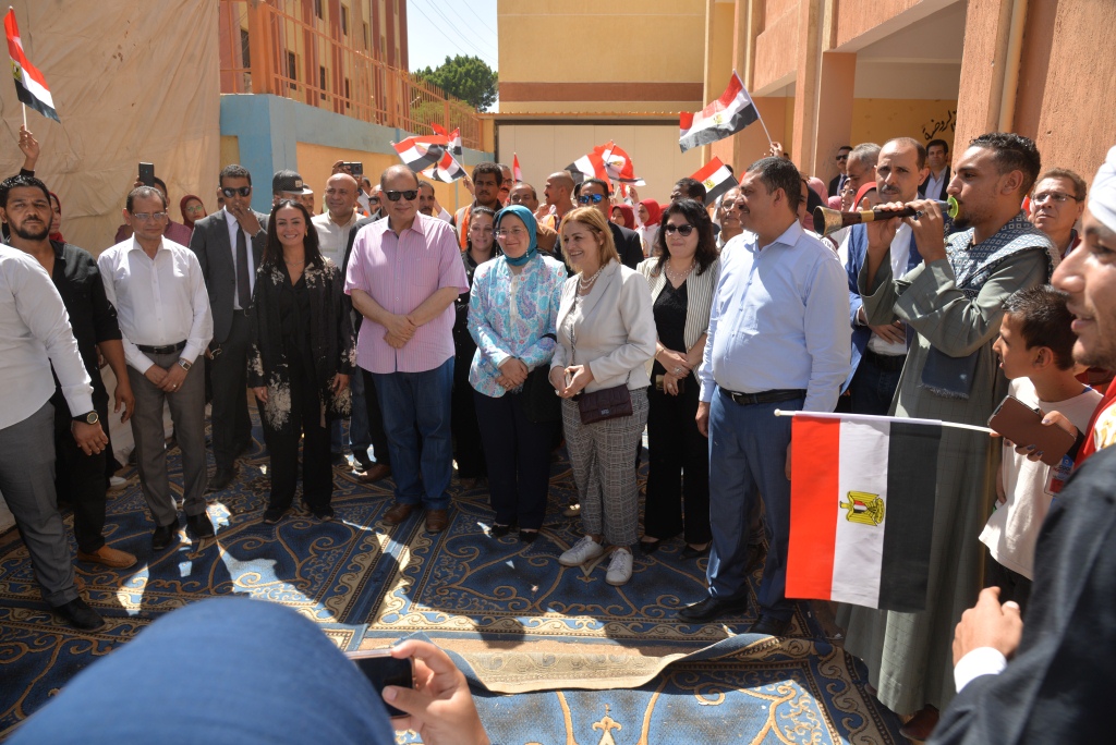 محافظ أسيوط ورئيس المجلس القومي للمرأة يشهدان أمسية 