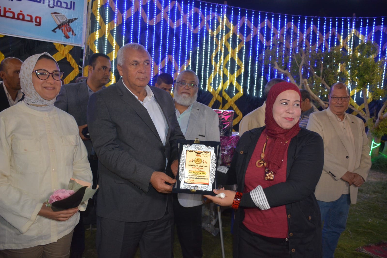 محافظ الوادي الجديد يشهد حفل الجمعية الشرعية لتكريم المتفوقين 