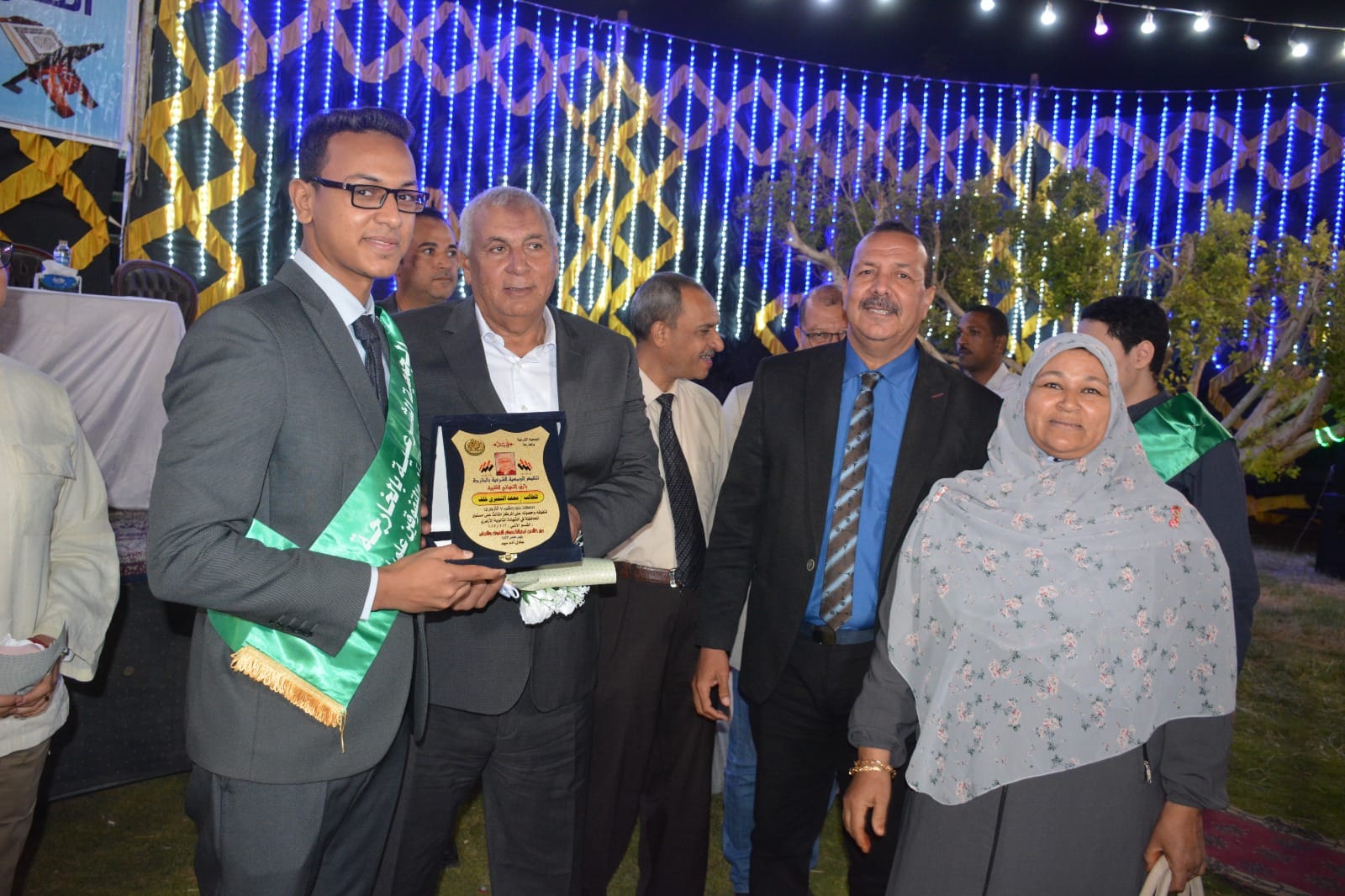 محافظ الوادي الجديد يشهد حفل الجمعية الشرعية لتكريم المتفوقين 