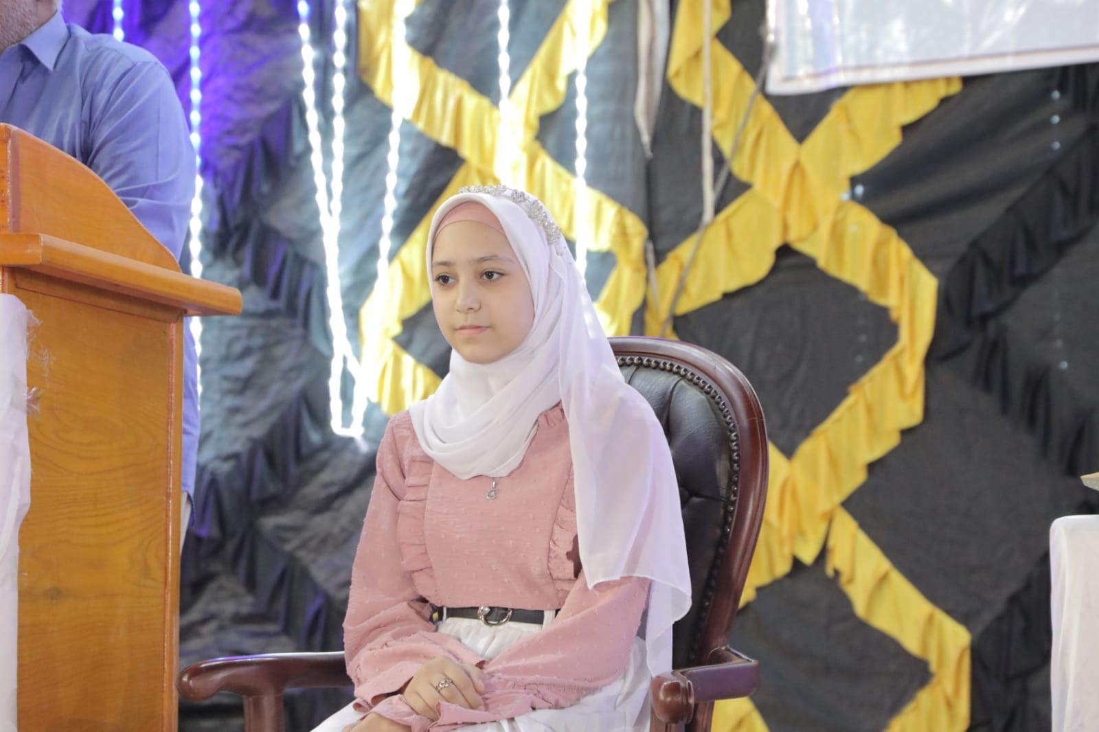 محافظ الوادي الجديد يشهد حفل الجمعية الشرعية لتكريم المتفوقين 