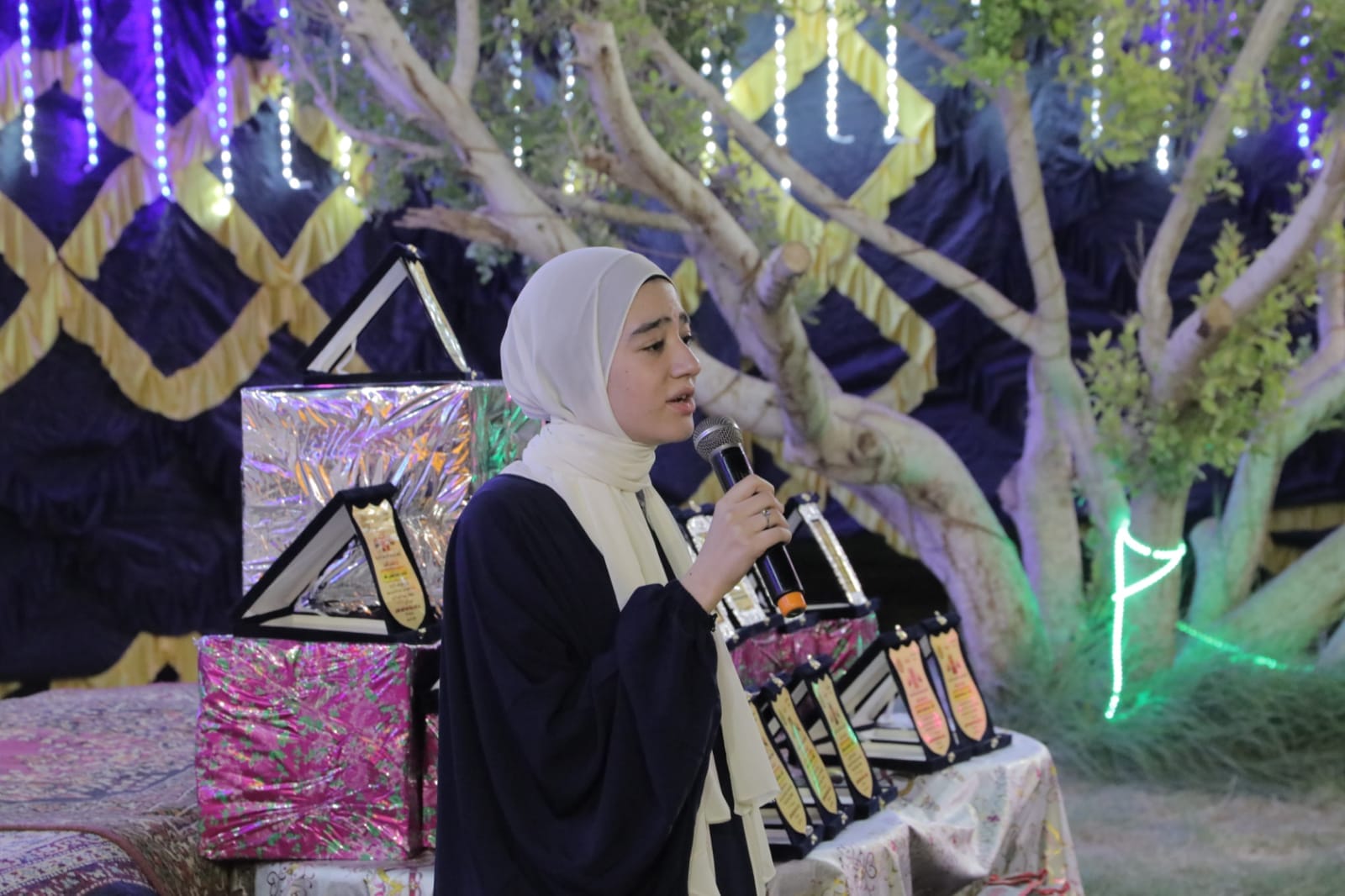 محافظ الوادي الجديد يشهد حفل الجمعية الشرعية لتكريم المتفوقين 